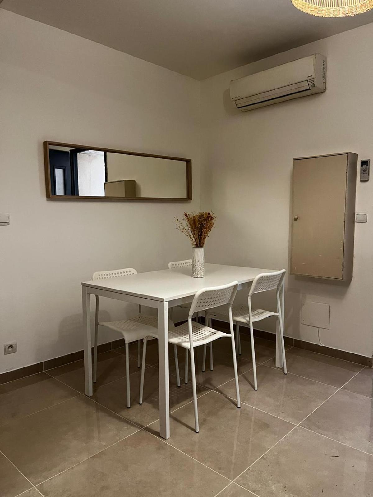 Appartement Des Carmes Nimes Luaran gambar