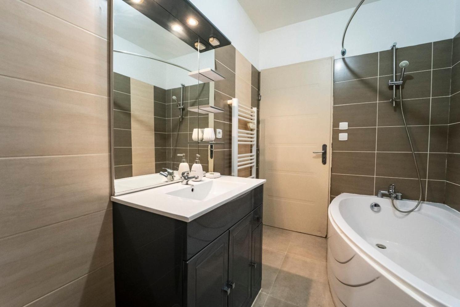 Appartement Des Carmes Nimes Luaran gambar
