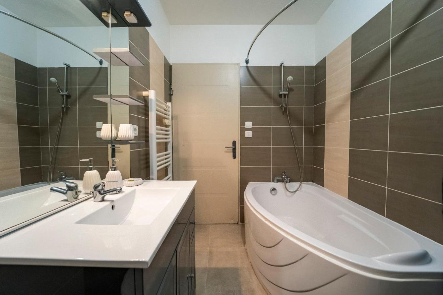 Appartement Des Carmes Nimes Luaran gambar